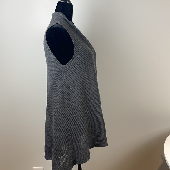Eileen Fisher Wool open vest size small - Picture 2 of 6